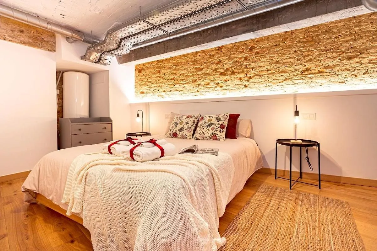 -Malagasunapts-Industrial Loft Citycentre
