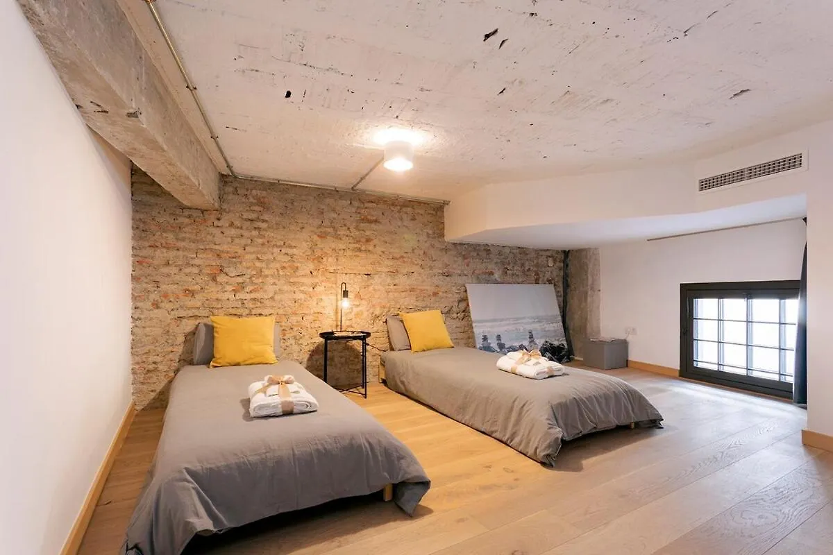 -Malagasunapts-Industrial Loft Citycentre Spain